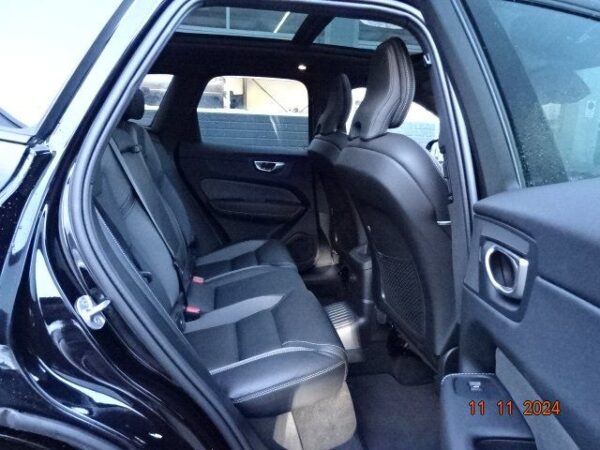 VOLVO XC60 Rear seats