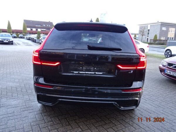 VOLVO XC60 back