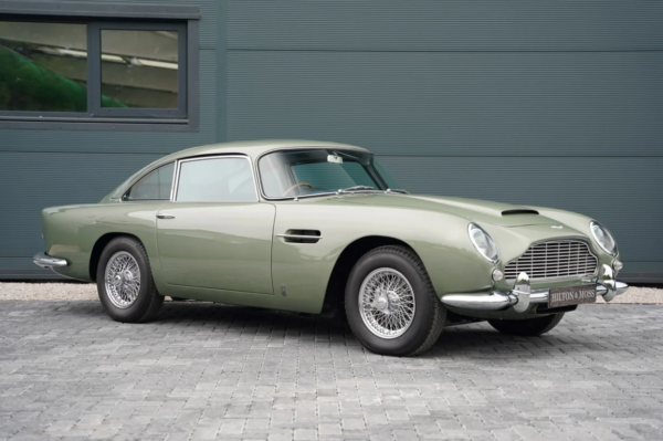 Aston Martin DB5 bitcoin, crypto, classic cars