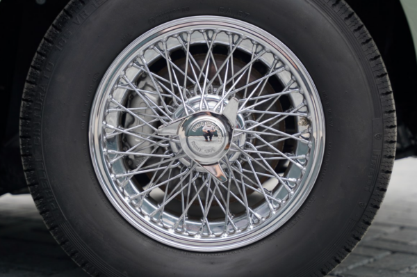 Aston Martin DB5 wheel