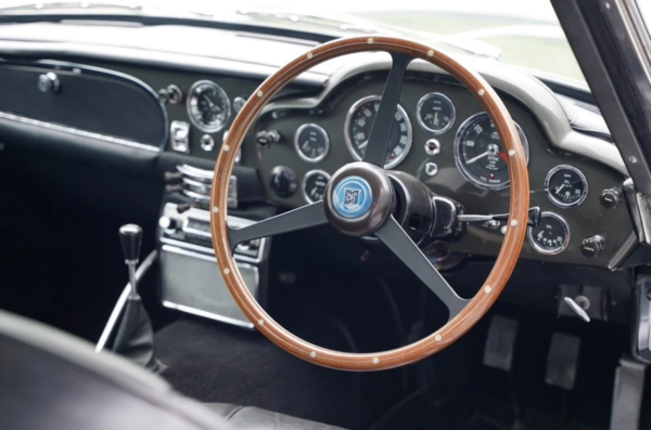 Aston Martin DB5 cockpit