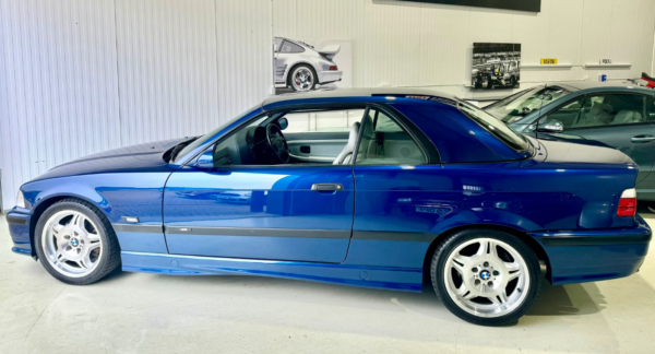 BMW E36 M3 side