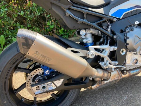 BMW M 1000 R exhaust ipe