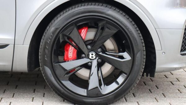 Bentley Bentayga wheel