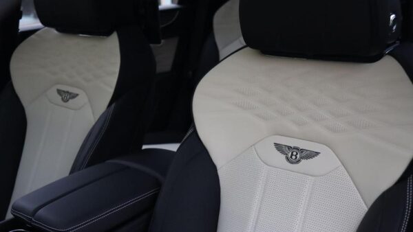 Bentley Bentayga front seat