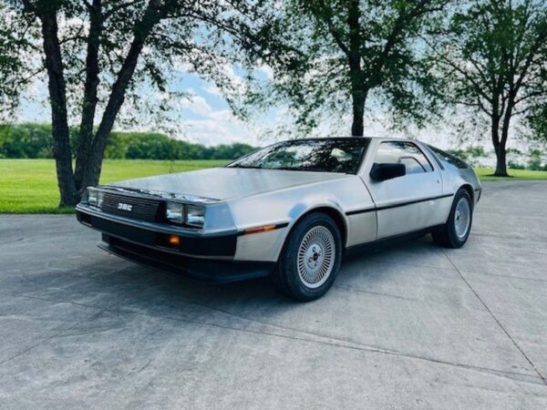 DeLorean DMC-12 classic cars, bitcoin, crypto