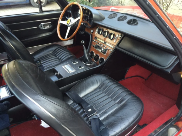 Ferrari 365 GT 2+2 interior seats