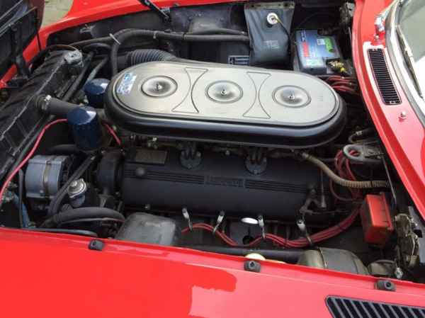 Ferrari 365 GT 2+2 engine bay