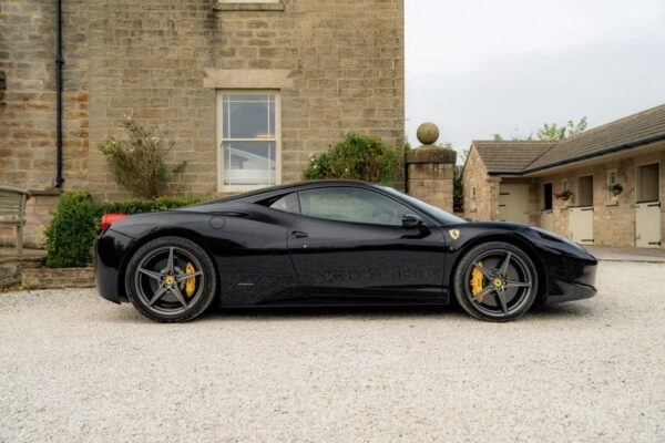 2011 Ferrari 458 Italia - Image 2