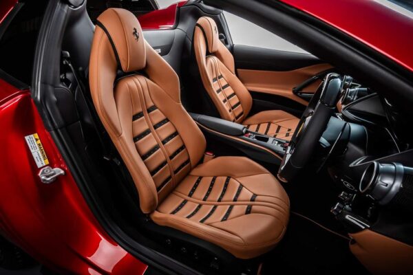 Ferrari 812 GTS interior seats