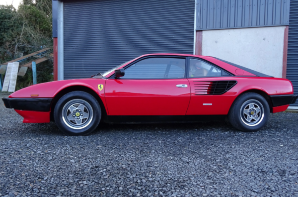 Ferrari Mondial 8 side