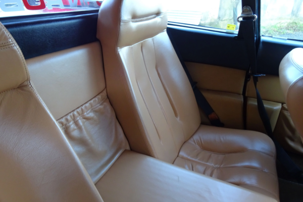 Ferrari Mondial 8 rear seat