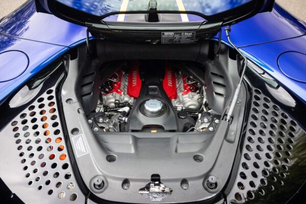 Ferrari SF90 Spider engine bay