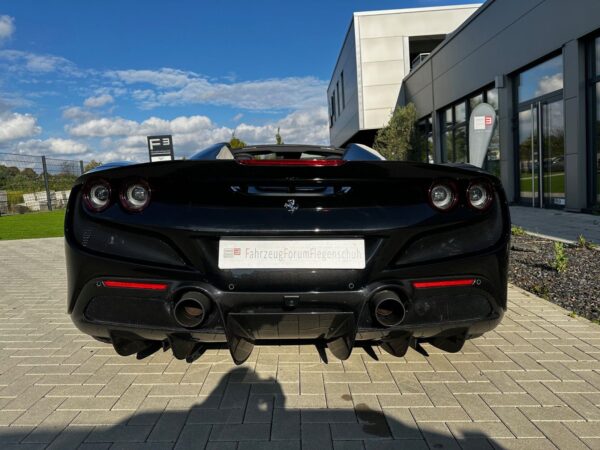 Ferrari F8 Spider back