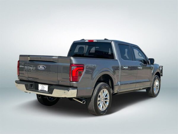 Ford F-150 Lariat exterior