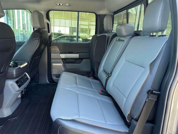 Ford F-150 Lariat rear seat