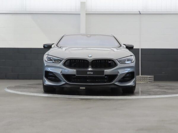 2024 BMW M850i Front