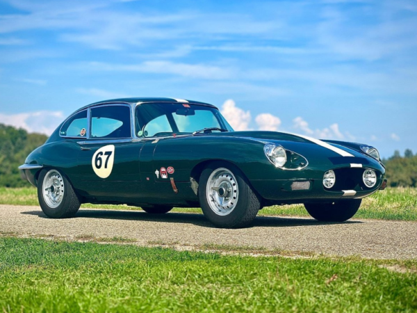 Jaguar E-Type bitcoin, crypto, classic cars