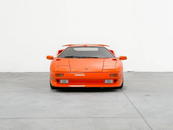 Lamborghini Diablo front