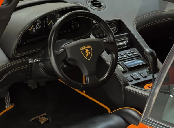 Lamborghini Diablo cockpit