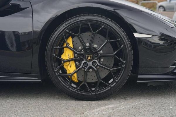 Lamborghini Huracan wheel