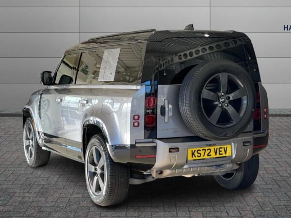 2023 Land Rover Defender 110 P400E 15.4kWh - Image 2