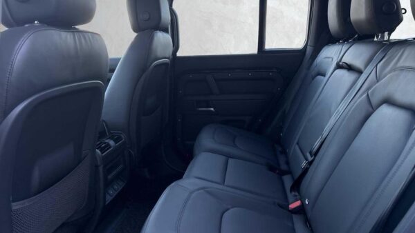 Land Rover Defender 110 rear seat