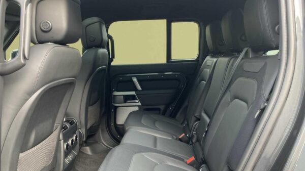 Land Rover Defender 130 rear seat