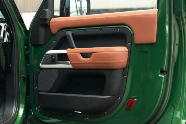 Land Rover Defender 90 door