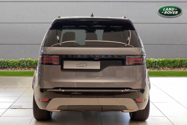 Land Rover Discovery back