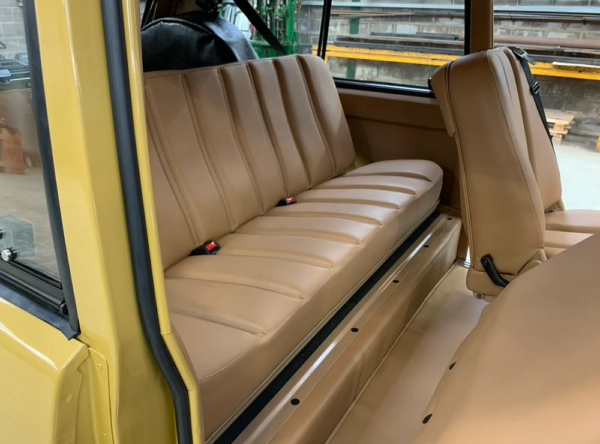 Land Rover Range Rover rear seat