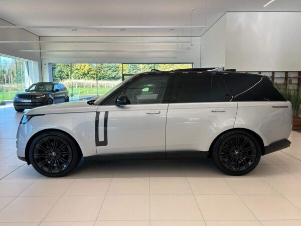 Land Rover Range Rover side