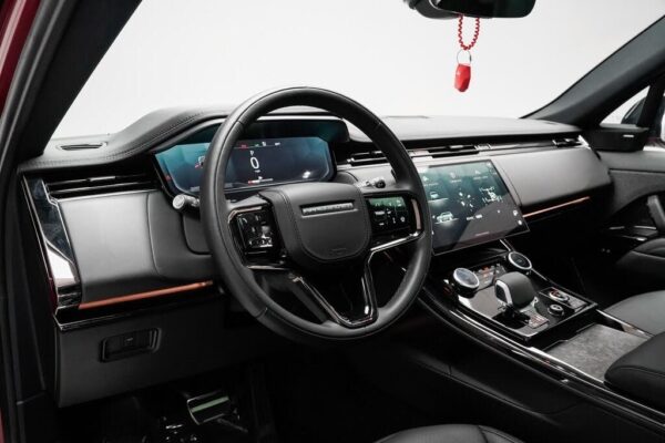 Land Rover Range Rover Sport cockpit