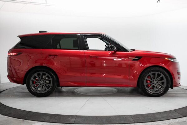 Land Rover Range Rover Sport side