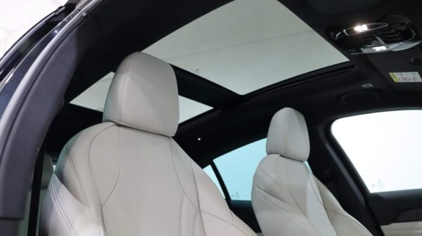 Maserati Grecale front seat sunroof