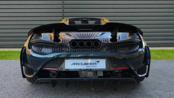 McLaren 765LT back