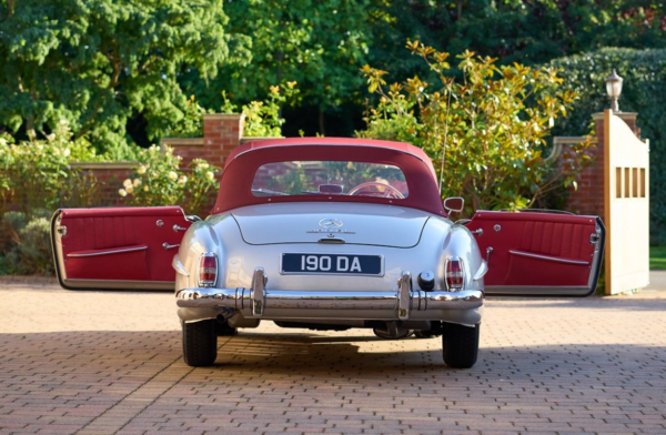 Mercedes-Benz 190SL doors