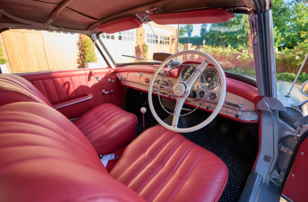 Mercedes-Benz 190SL front seat