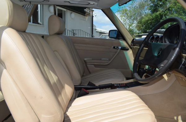 Mercedes-Benz 380SLC front seat interior