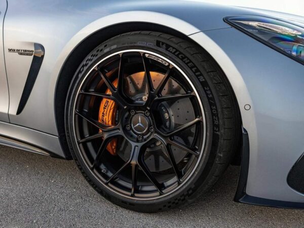 Mercedes-Benz AMG GT wheel