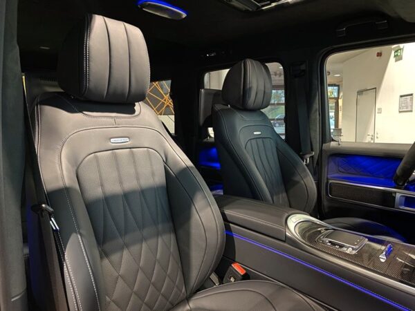 Mercedes-Benz G63 front seats