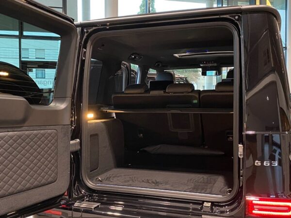 Mercedes-Benz G63 boot