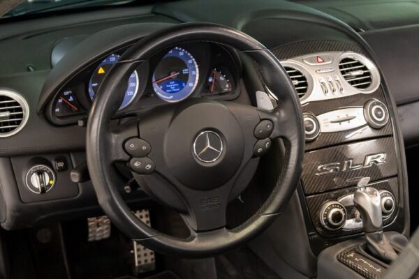 Mercedes-Benz SLR McLaren cockpit