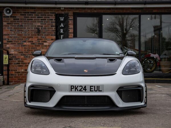 Porsche 718 Spyder front