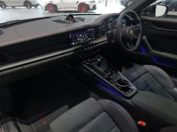 Porsche 911 cockpit