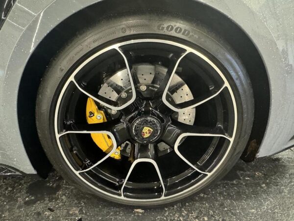 Porsche 911 wheel