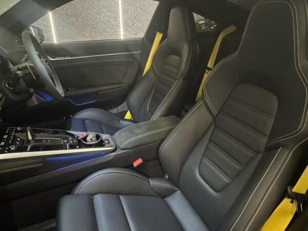 Porsche 911 seat interior