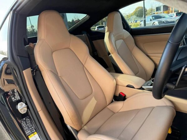 Porsche 911 front seats