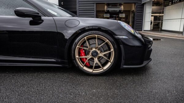 Porsche 911 GT3 wheel