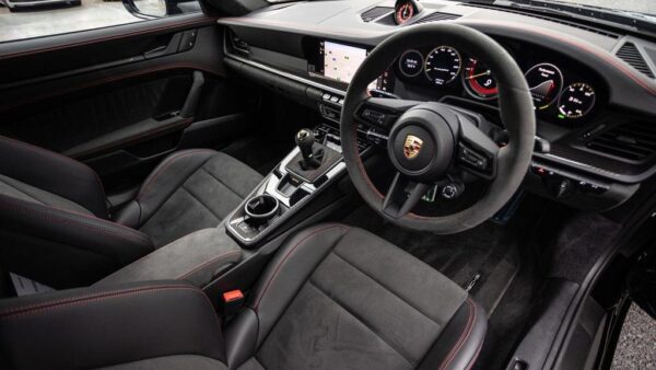 Porsche 911 GT3 cockpit